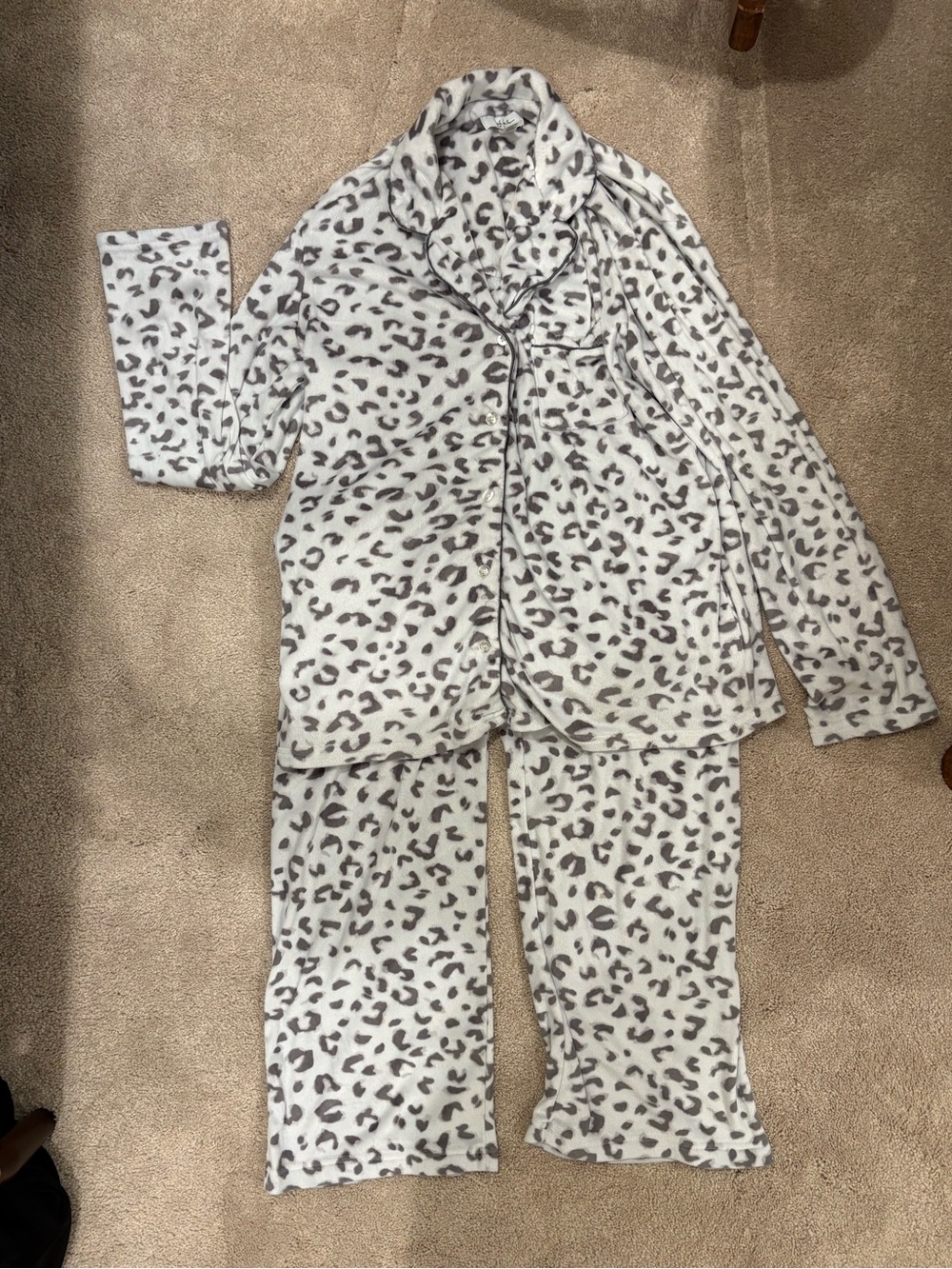Nicole Miller White and Gray Leopard Fleece Pajama Set